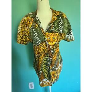 Women's Vintage 1980s Leopard Big Cat Print Button Down Short Sleeve Shirt